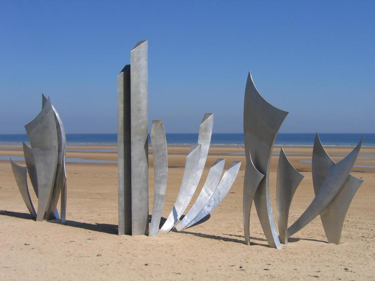 קולוויל-סור-מר Studio Vargas Avec Jardin - Omaha Beach מראה חיצוני תמונה